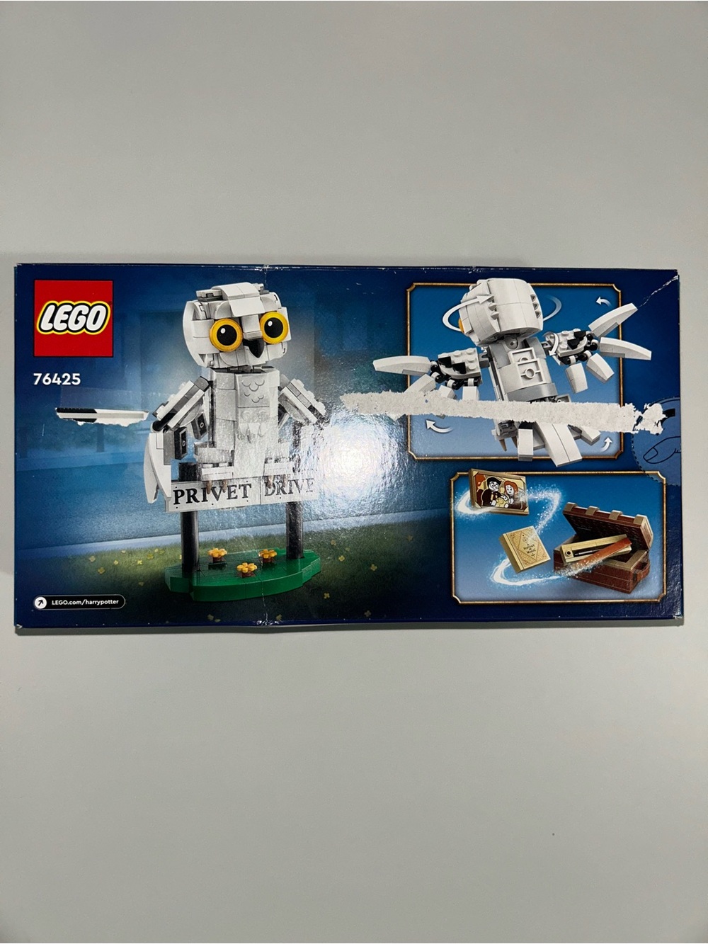 Warner Bros. LEGO Harry Potter White Hedwig at Privet Drive Set - Picture 2 of 2